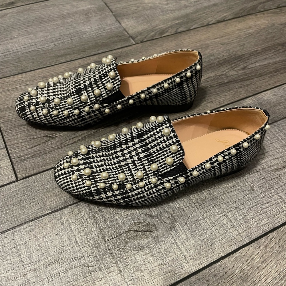 J Crew Black and White Houndstooth Loafers with Pearl Embellishments size 6